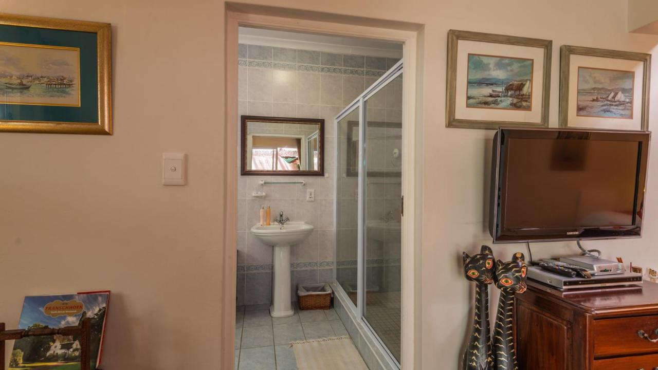 Brown Jug Guest House Германус Екстер'єр фото