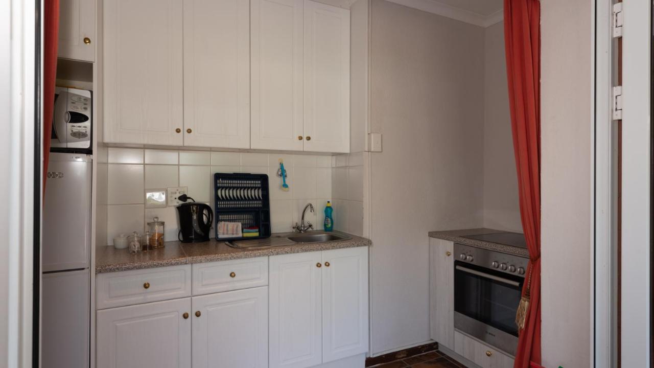 Brown Jug Guest House Германус Екстер'єр фото