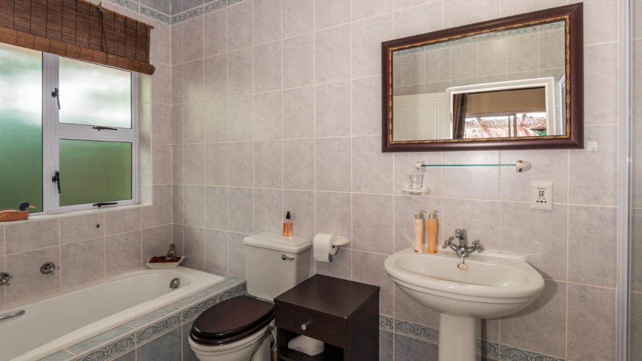 Brown Jug Guest House Германус Екстер'єр фото